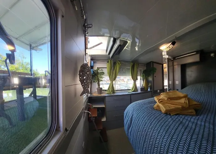 Hotel na wodzie Entier Sur Bateau Montech